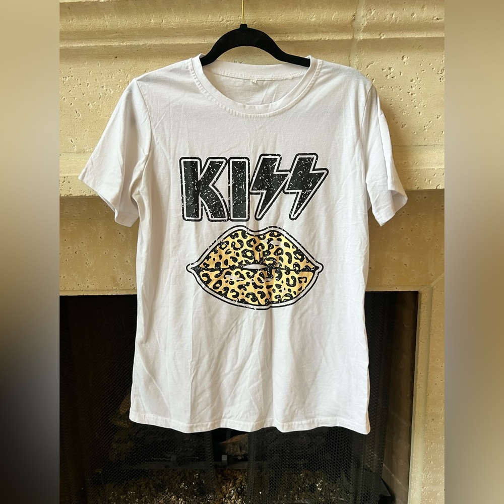 Graphic tee, worn once